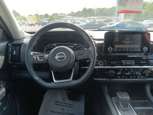 Used 2022 Nissan Pathfinder SV w/ SV Premium Package AWD/4WD image 27