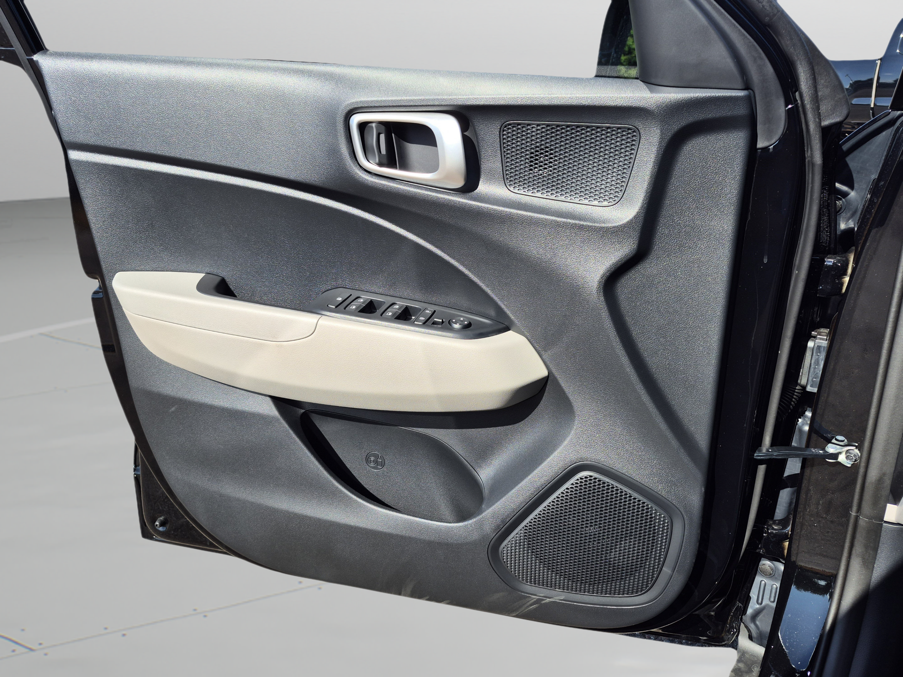 New 2026 Hyundai Venue SEL FWD image 22