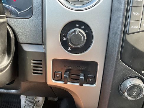 Used 2013 Ford F150 XLT w/ Luxury Equipment Group image 24