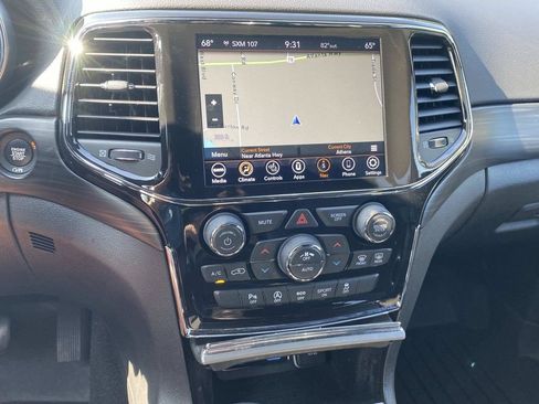 Used 2021 Jeep Grand Cherokee Laredo X RWD image 24