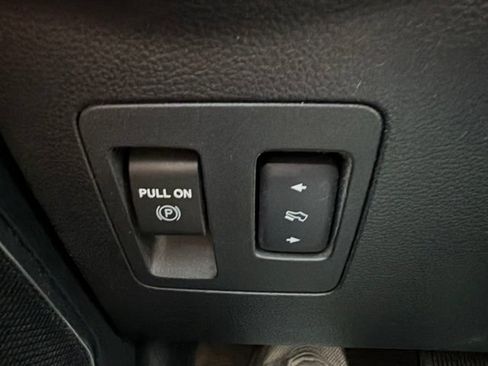 Used 2015 Ford F150 Lariat w/ Equipment Group 501A Mid AWD/4WD image 29