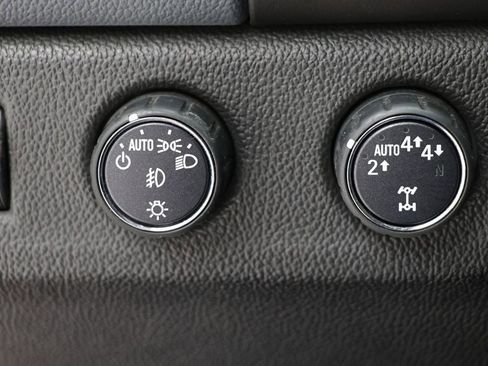 Used 2017 Chevrolet Colorado Z71 image 28