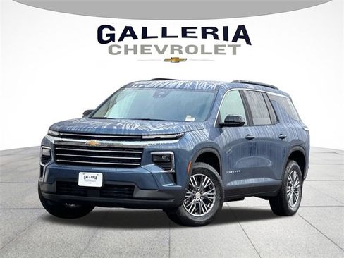 New 2026 Chevrolet Traverse LT image 1