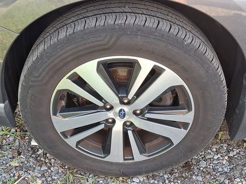 Used 2019 Subaru Outback 2.5i Limited w/ Popular Package #2 AWD/4WD image 8
