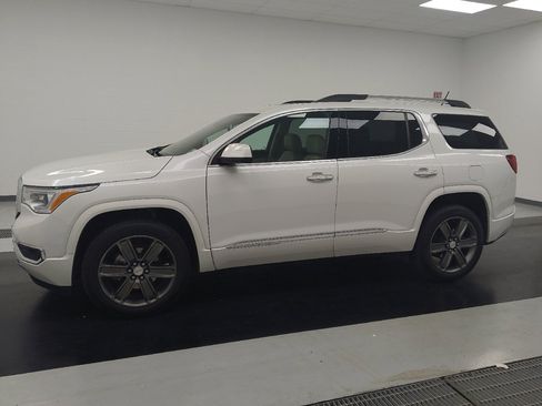 Used 2019 GMC Acadia Denali FWD image 2