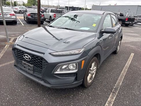 Used 2019 Hyundai Kona SE FWD image 2
