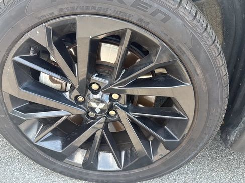 Used 2024 Mitsubishi Outlander FWD image 5