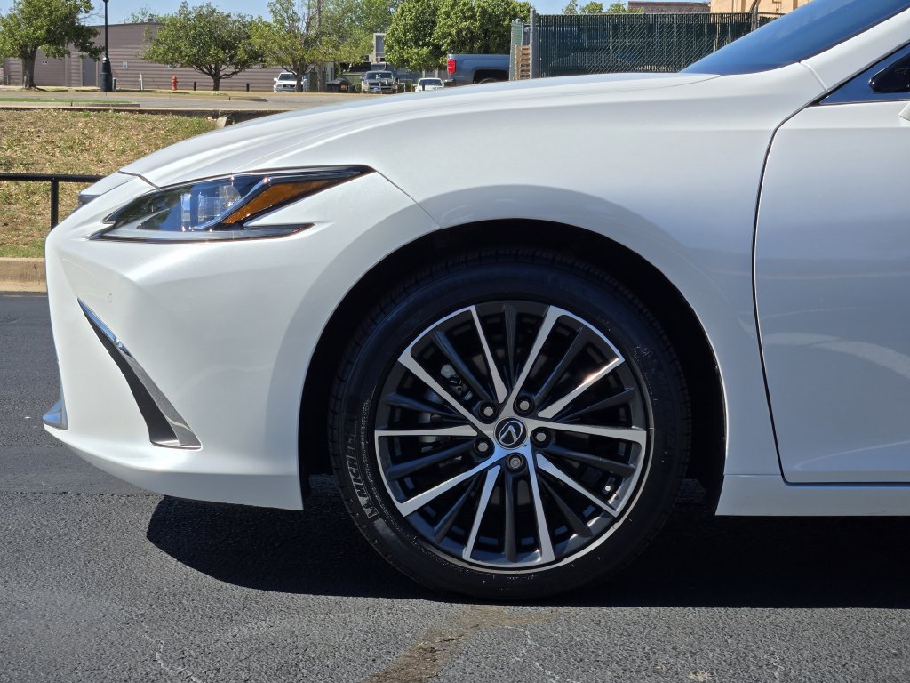 Certified 2025 Lexus ES 350 w/ Premium Package FWD image 8