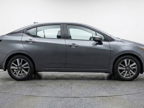 Used 2025 Nissan Versa SV FWD image 11