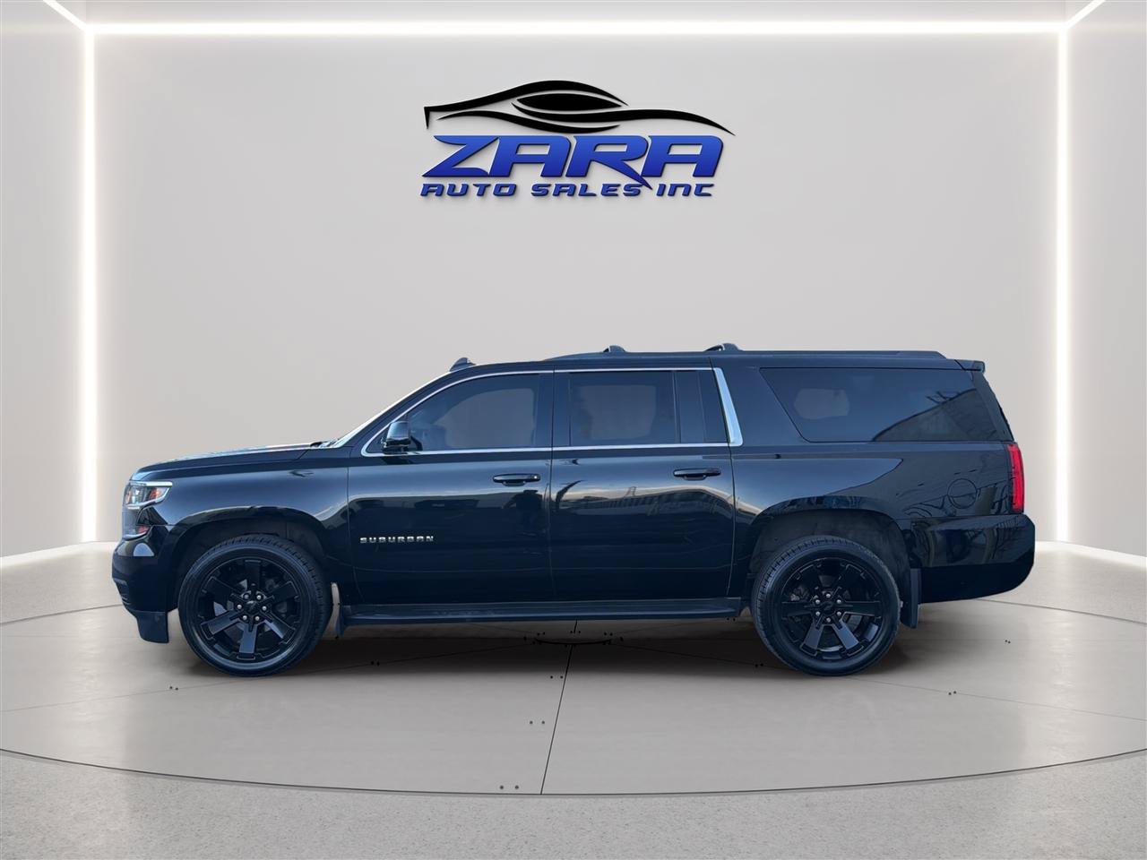 Used 2017 Chevrolet Suburban LS AWD/4WD image 4