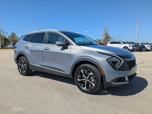 Certified 2024 Kia Sportage EX image 2