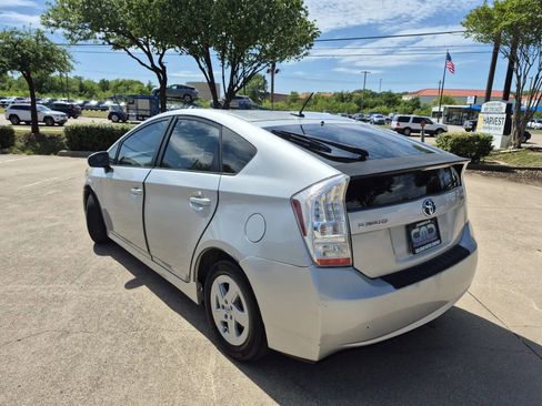 Used 2011 Toyota Prius Four image 8
