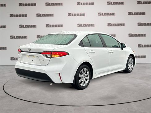Used 2025 Toyota Corolla LE image 5