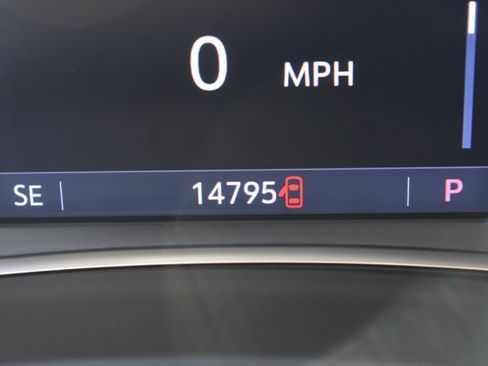 Used 2024 Chevrolet Equinox LT FWD image 24