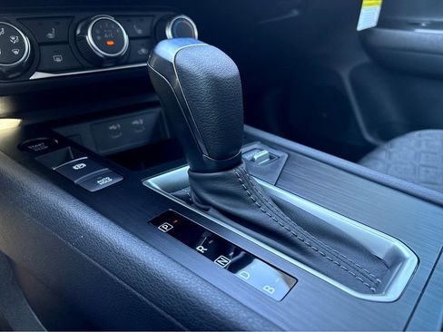 New 2025 Nissan Kicks SV w/ SV Premium Package FWD image 14