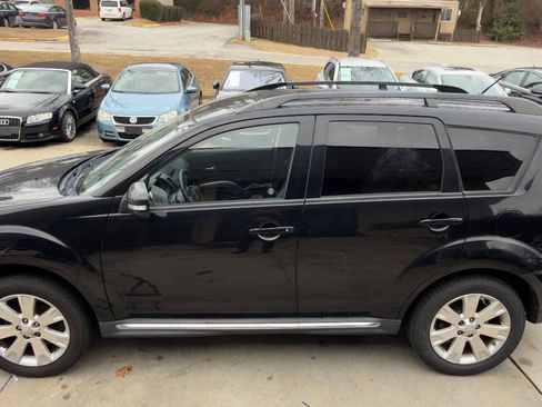 Used 2013 Mitsubishi Outlander SE image 25