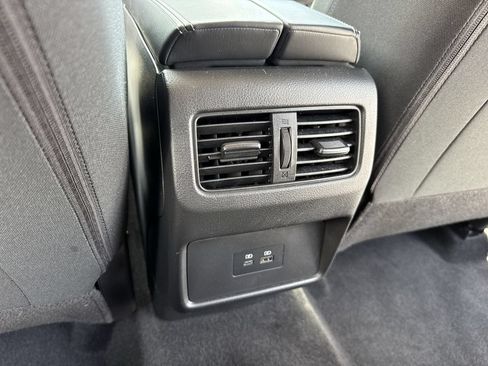 Used 2023 Nissan Rogue SV FWD image 38