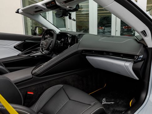 Used 2023 Chevrolet Corvette Z06 w/ Z07 Performance Package image 23