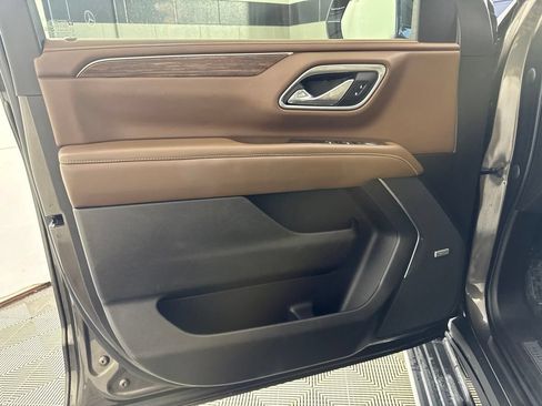 Used 2021 Chevrolet Tahoe High Country AWD/4WD image 15