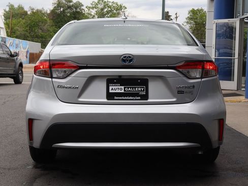 Used 2022 Toyota Corolla LE FWD image 4