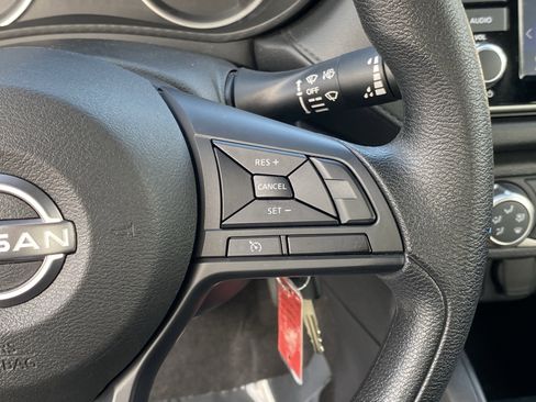 Used 2023 Nissan Versa S w/ Trunk Package image 25