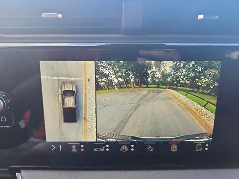 Used 2025 GMC Sierra 2500 AT4 w/ AT4 Premium Plus Package AWD/4WD image 21