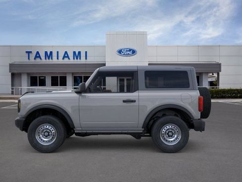 New 2026 Ford Bronco 2-Door AWD/4WD image 3