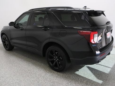 Used 2023 Ford Explorer ST-Line w/ Class IV Trailer Tow Package RWD image 9