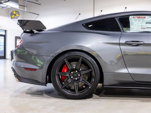 Used 2022 Ford Mustang Shelby GT500 w/ Carbon Fiber Track Pack image 26