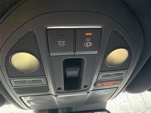 Used 2023 Genesis G70 3.3T w/ Sport Prestige Package image 31