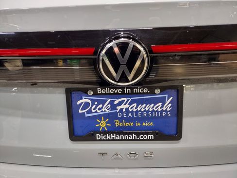 New 2026 Volkswagen Taos SEL image 15