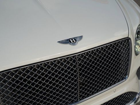 Used 2022 Bentley Bentayga image 10