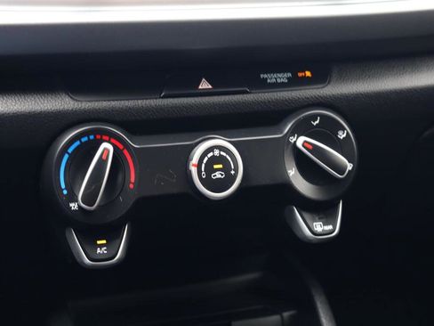 Used 2022 Kia Rio LX image 16