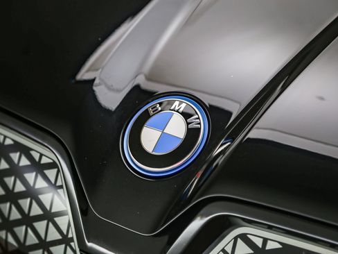 Certified 2024 BMW iX xDrive50 w/ Premium Package AWD/4WD image 9