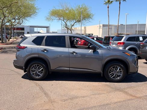 Used 2024 Nissan Rogue S FWD image 7