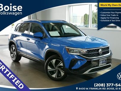 Certified 2024 Volkswagen Taos SE w/ Panoramic Sunroof Package