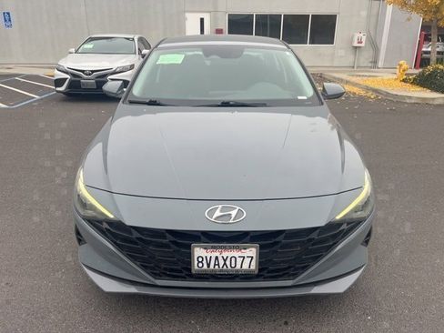 Used 2021 Hyundai Elantra SEL image 2