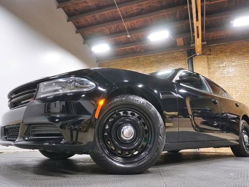 Used 2019 Dodge Charger Police w/ Street Appearance Group AWD/4WD image 3