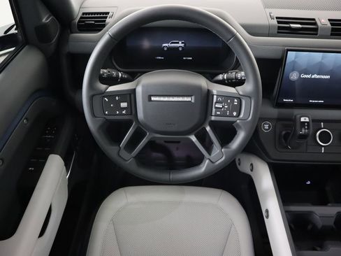 Used 2025 Land Rover Defender 110 S image 10