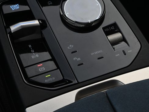 Certified 2024 BMW iX xDrive50 w/ Premium Package image 19