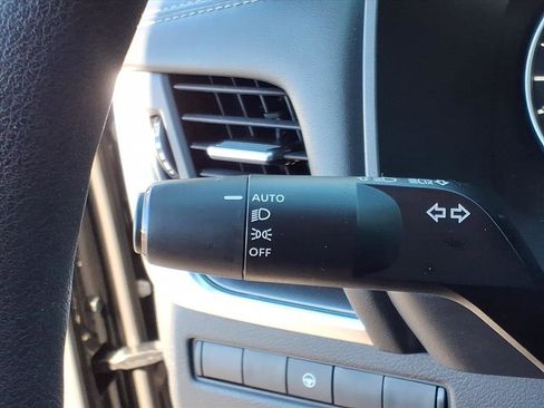 Used 2023 Nissan Rogue SV image 17