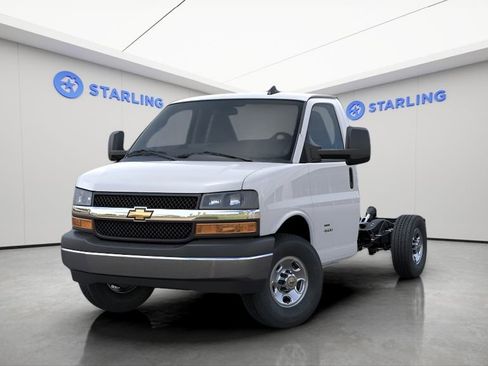 New 2026 Chevrolet Express 3500 w/ Power Convenience Package RWD image 8