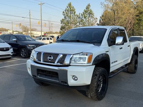 Used 2014 Nissan Titan SV w/ SV Value Truck Package image 3