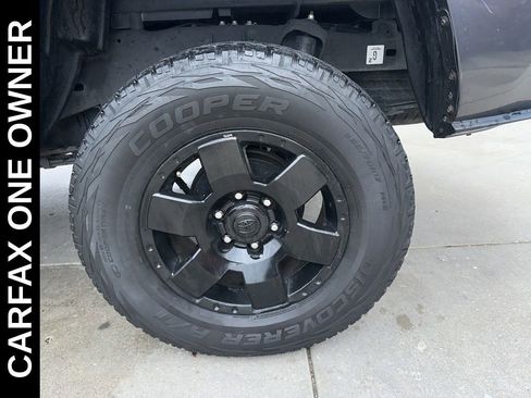 Used 2020 Toyota Tacoma SR AWD/4WD image 13