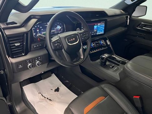 Used 2023 GMC Sierra 1500 AT4 w/ Technology Package AWD/4WD image 19