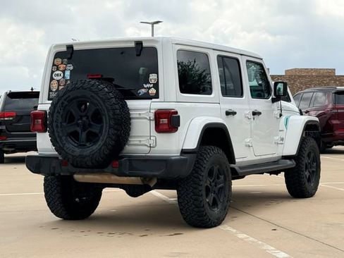 Used 2022 Jeep Wrangler Unlimited Sahara w/ Safety Group AWD/4WD image 15