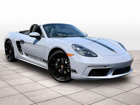 Used 2024 Porsche 718 Boxster RWD image 2