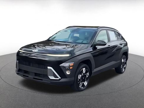 Used 2025 Hyundai Kona SEL image 4