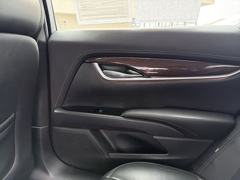 Used 2017 Cadillac XTS Luxury image 29