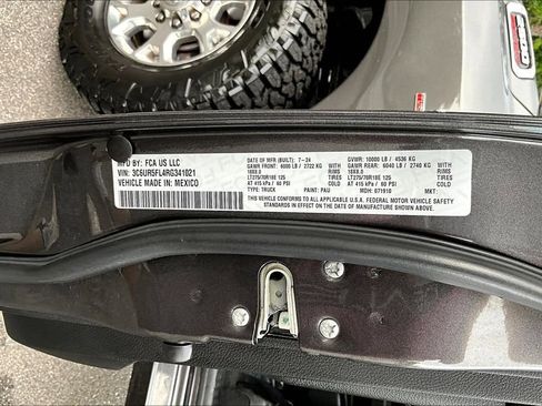 Used 2024 RAM 2500 Laramie AWD/4WD image 22